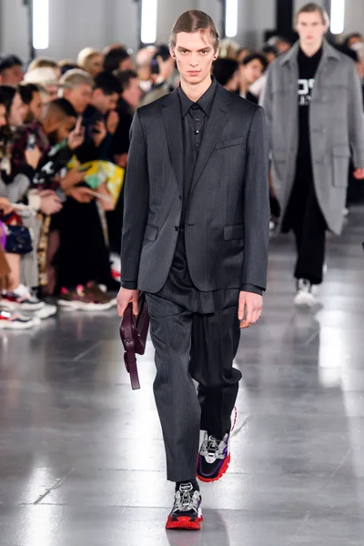 Look 22